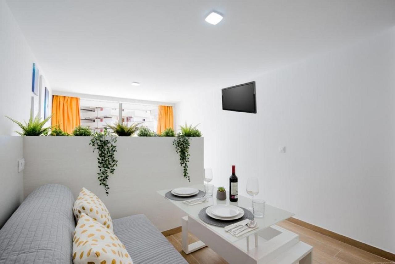 319 Modern Accommodation,Sea View, Wi Fi And Pool Playa de las Americas  Exteriér fotografie